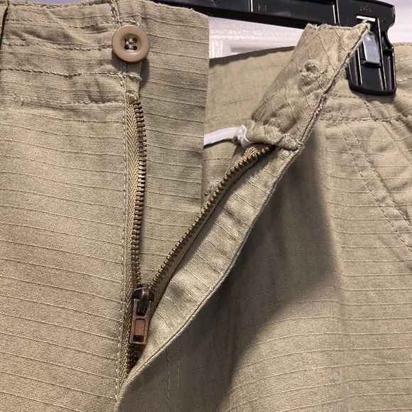 Men's Lightweight Olive Cargo Shorts Buttoned Multiple Pockets - Sz 32* - Picture 4 of 11